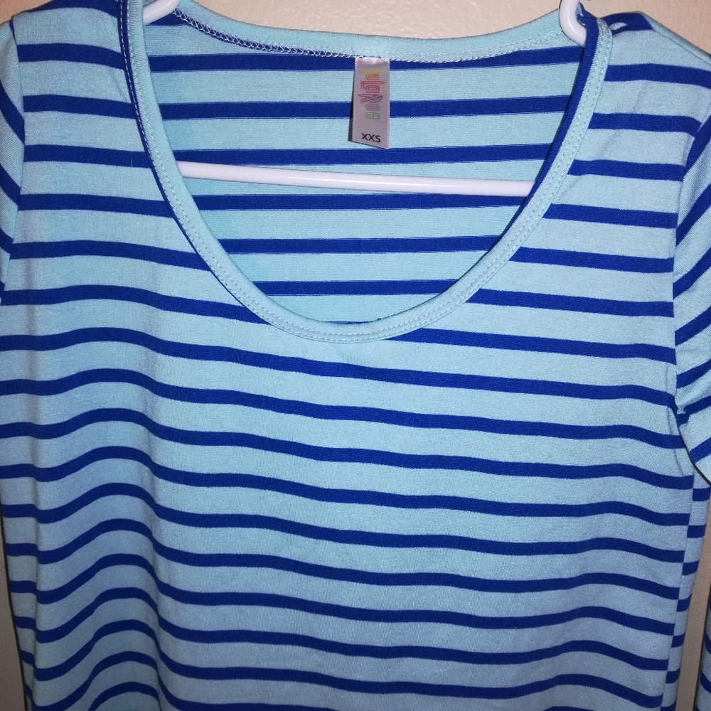 Lularoe lynnae top size xxs - Picture 2 of 5